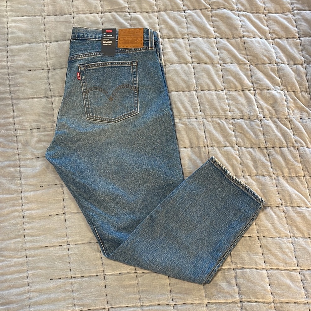 Levi’s Wedgie Jeans